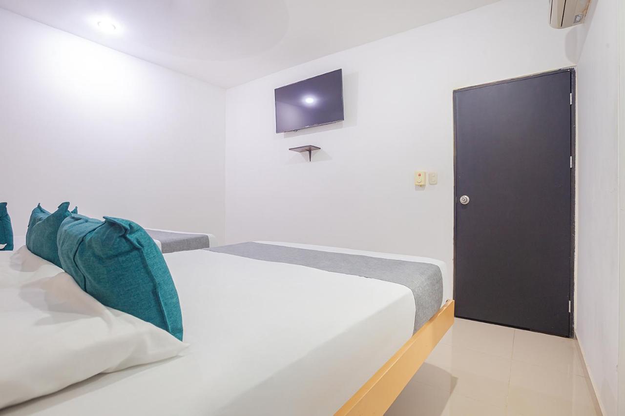 Ayenda Alameda Real Hotel Monteria Exterior photo